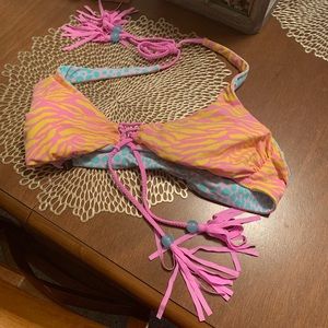 Victoria’s Secret bikini top reversible